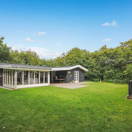 Assarina - 300m To The Fjord By Interhome